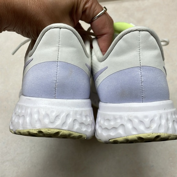 Nike Revolution Sneakers - Picture 5 of 8